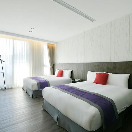 Hotel Hesper Hsr Đài Trung Ngoại thất bức ảnh