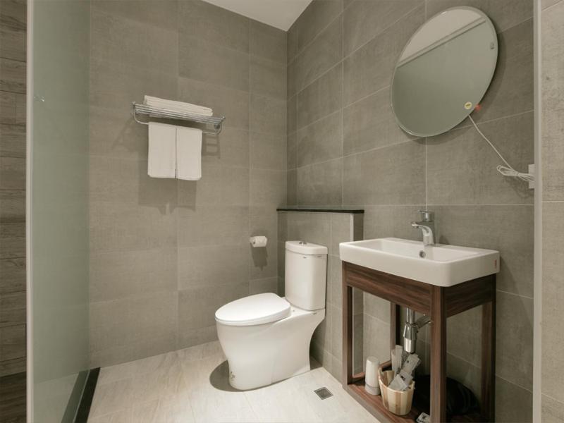 Hotel Hesper Hsr Đài Trung Ngoại thất bức ảnh