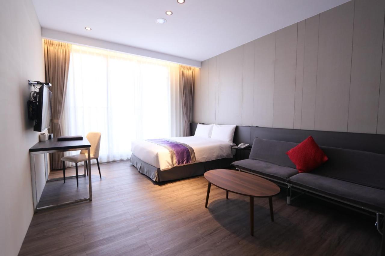 Hotel Hesper Hsr Đài Trung Ngoại thất bức ảnh
