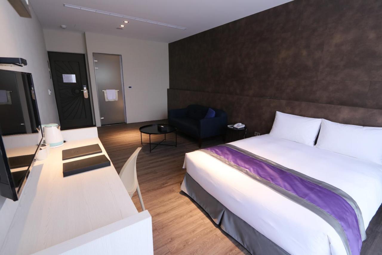 Hotel Hesper Hsr Đài Trung Ngoại thất bức ảnh