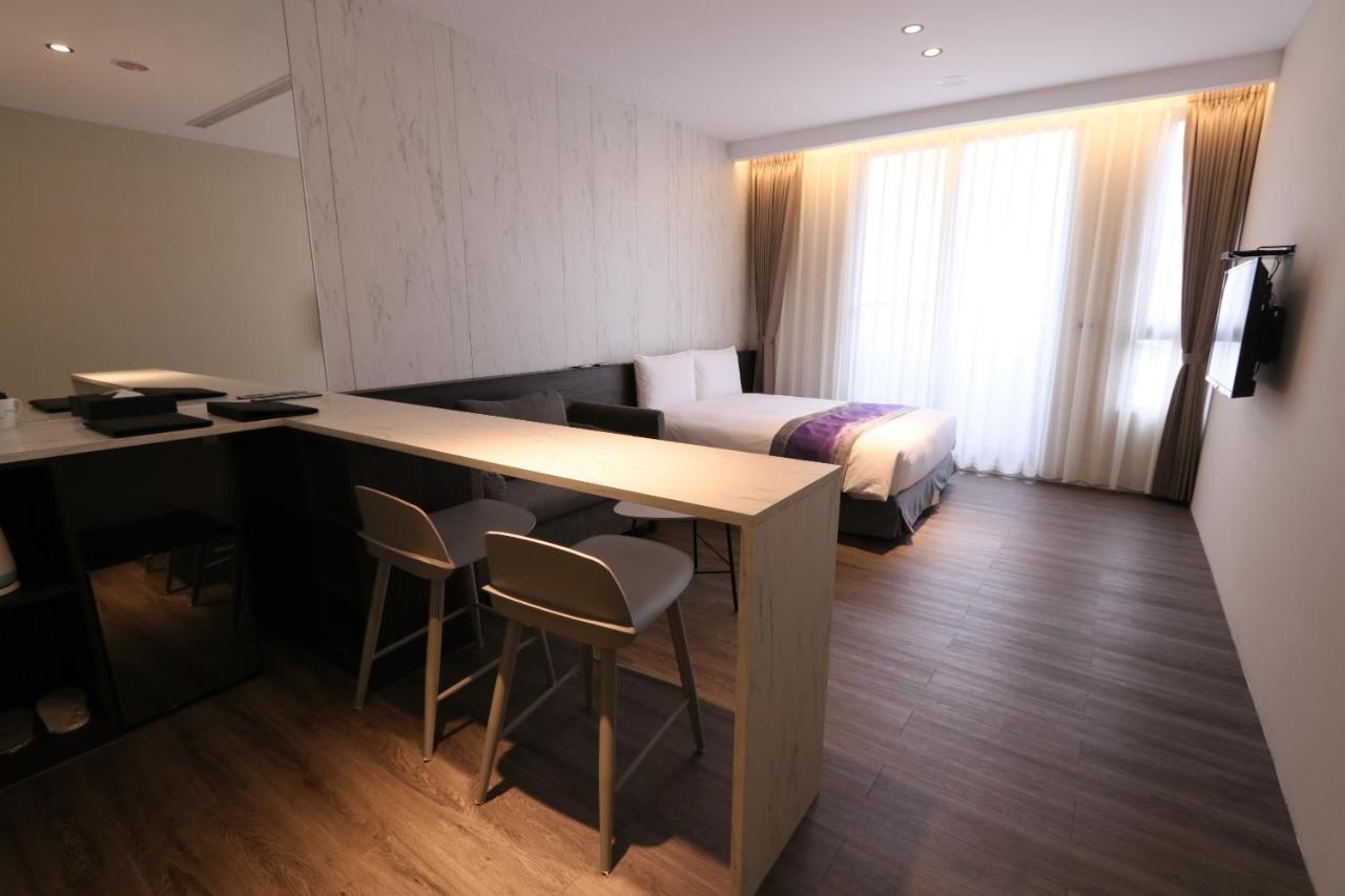Hotel Hesper Hsr Đài Trung Ngoại thất bức ảnh