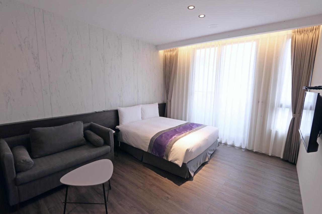 Hotel Hesper Hsr Đài Trung Ngoại thất bức ảnh