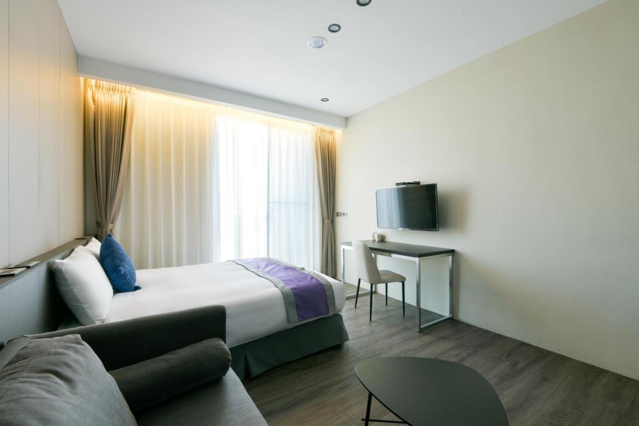 Hotel Hesper Hsr Đài Trung Ngoại thất bức ảnh