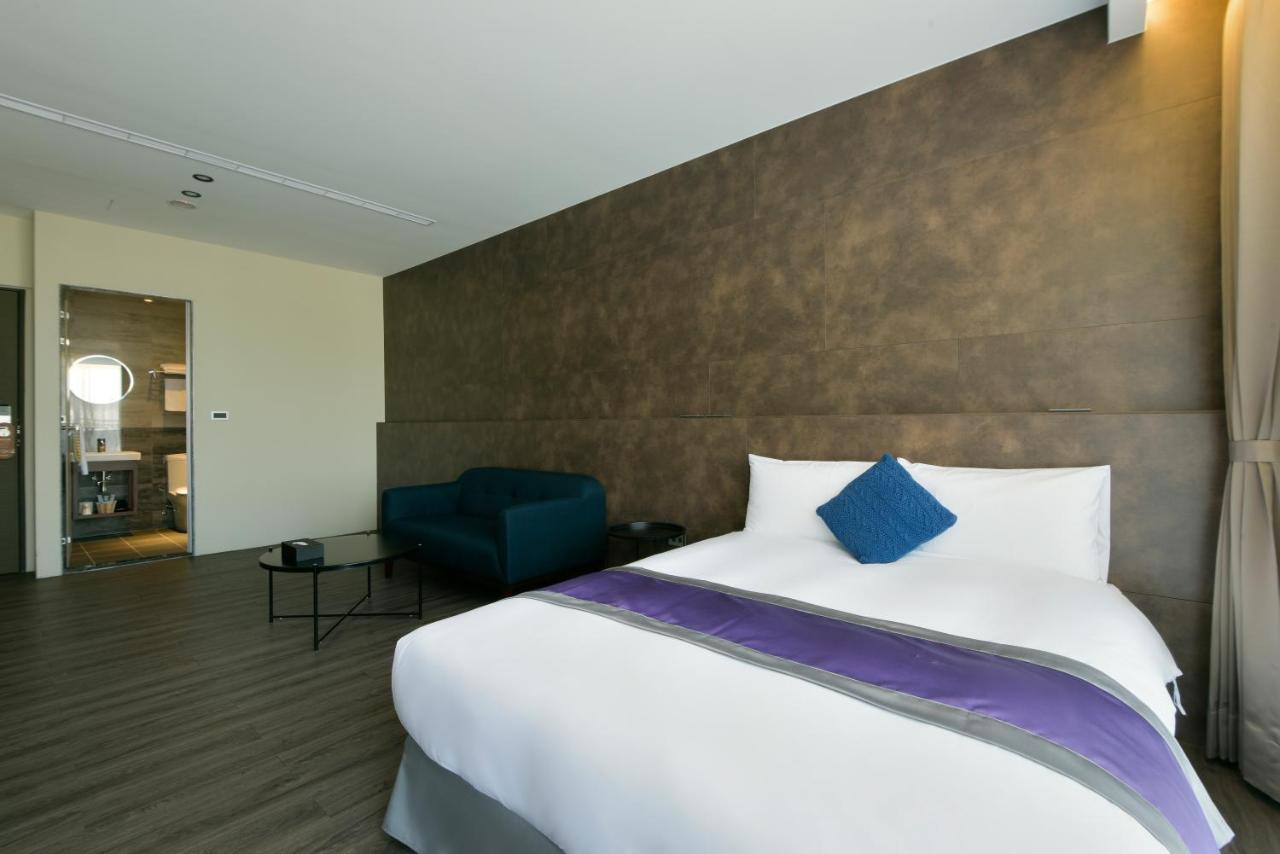 Hotel Hesper Hsr Đài Trung Ngoại thất bức ảnh