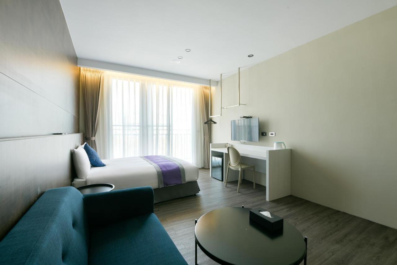 Hotel Hesper Hsr Đài Trung Ngoại thất bức ảnh
