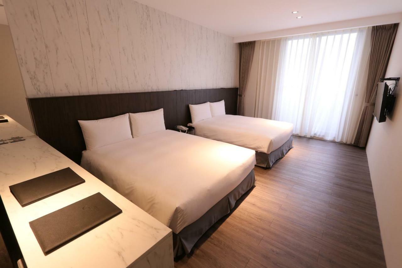 Hotel Hesper Hsr Đài Trung Ngoại thất bức ảnh