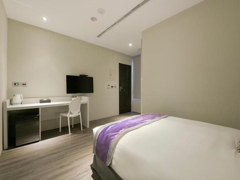 Hotel Hesper Hsr Đài Trung Ngoại thất bức ảnh