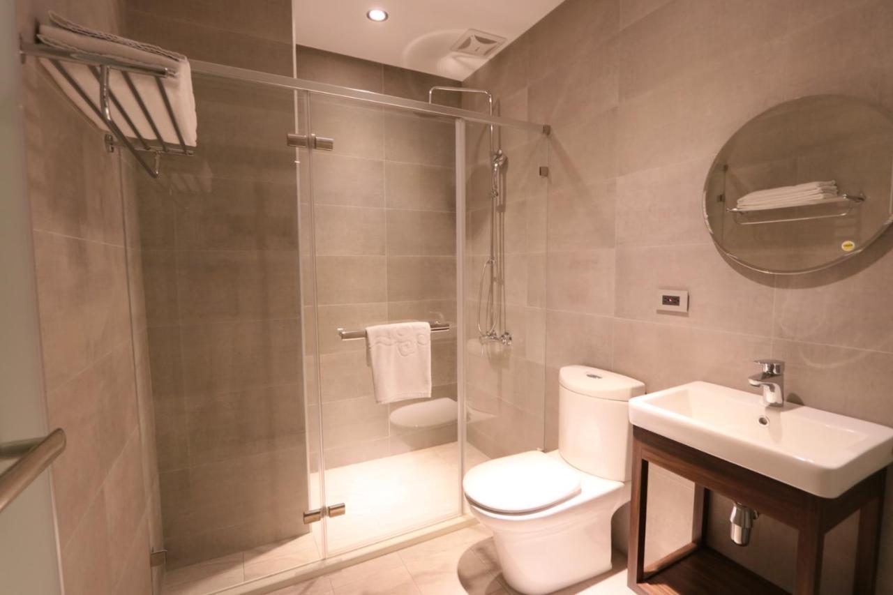 Hotel Hesper Hsr Đài Trung Ngoại thất bức ảnh